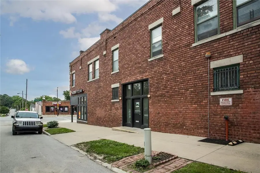 11 S 17th Street, Kansas City, KS 66102 - #3