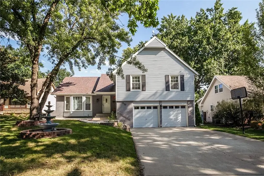 9130 W 92nd Terrace, Overland Park, KS 66212 - #1