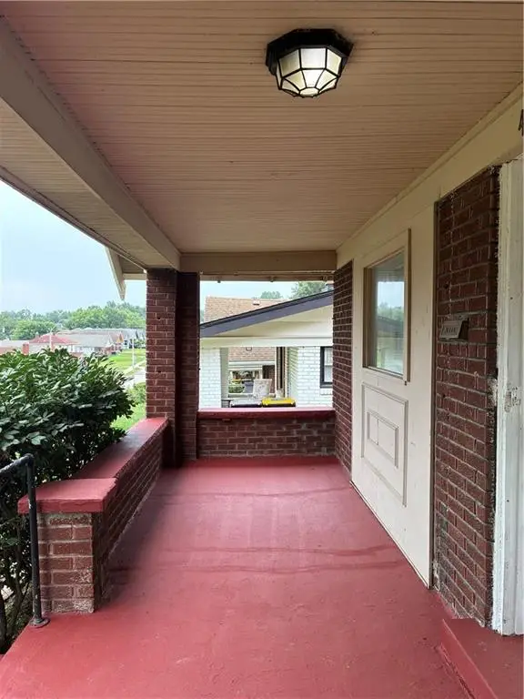 4138 College Avenue, Kansas City, MO 64130 - #2