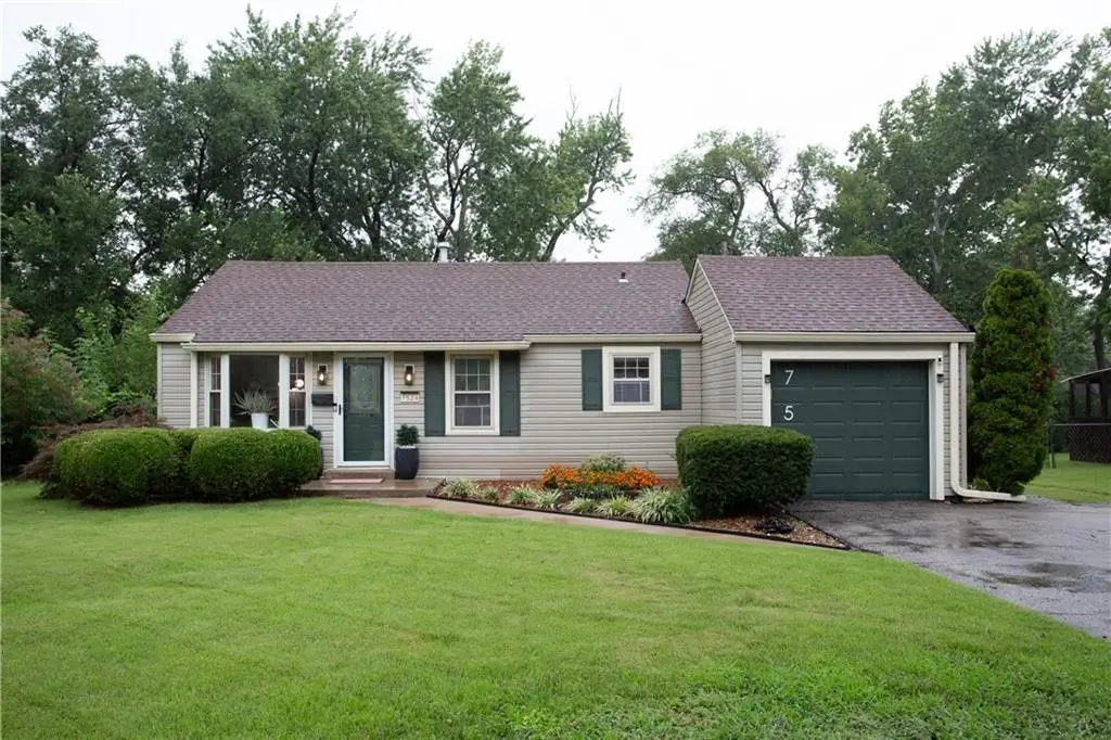 7524 Foster Street, Overland Park, KS 66204 - #1