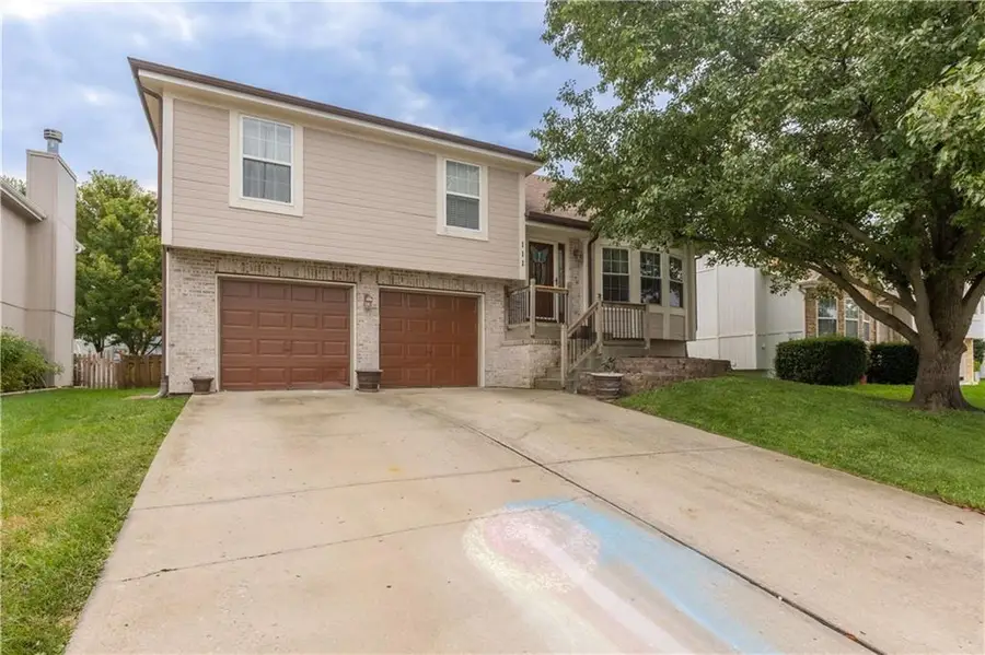 111 NW 114th Terrace, Kansas City, MO 64155 - #2