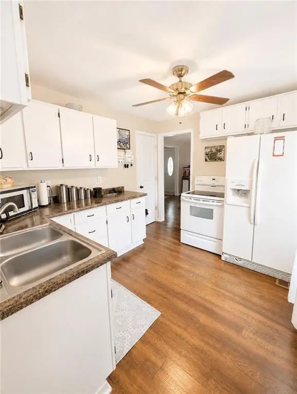 609 S Walnut Street, Maryville, MO 64468 - #2