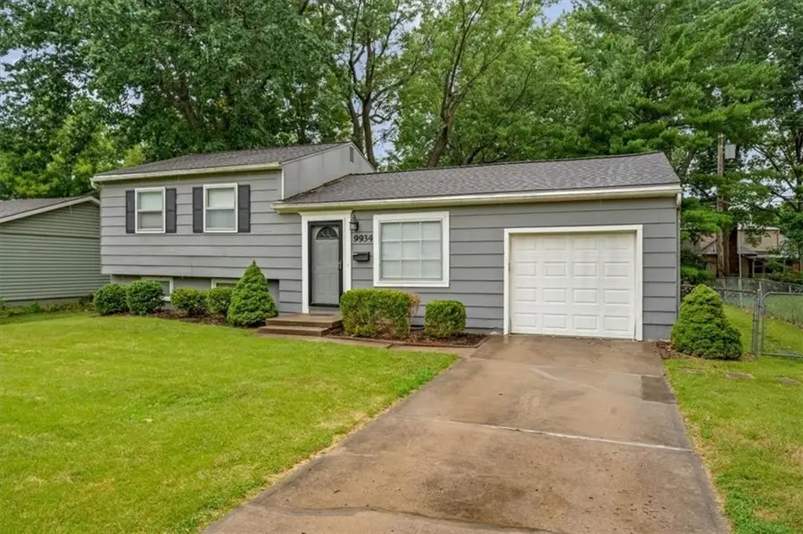 9934 England Drive, Overland Park, KS 66212 - #2