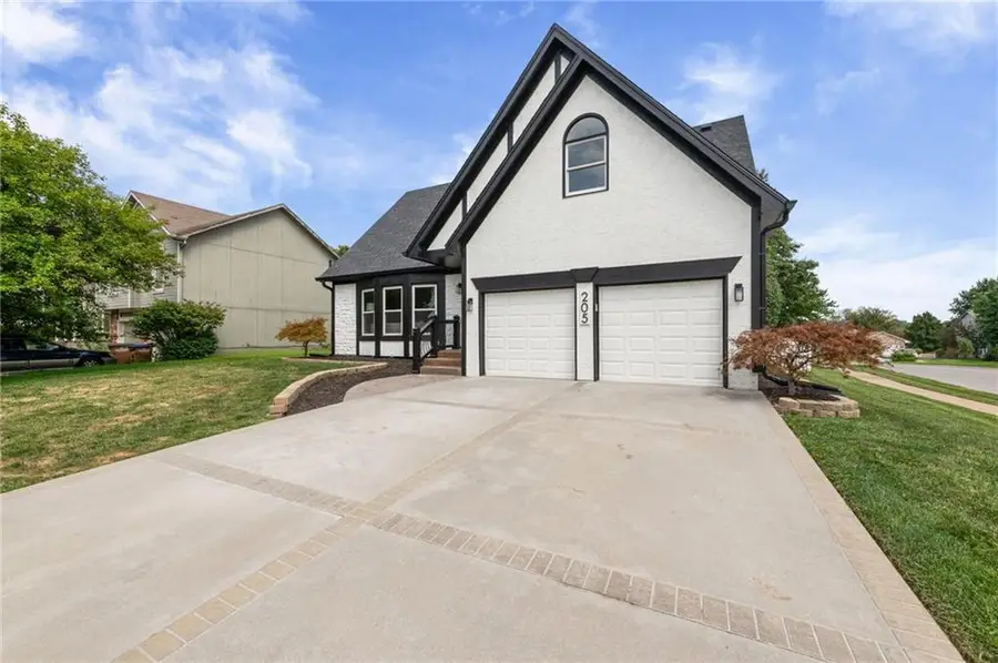 205 Johnston Parkway, Raymore, MO 64083 - #2