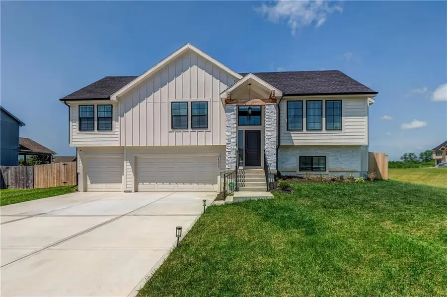 14078 S Landon Street, Olathe, KS 66061 - #2