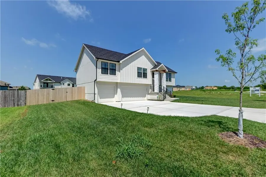 14078 S Landon Street, Olathe, KS 66061 - #3