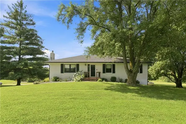 18043 150th Street, Basehor, KS 66007