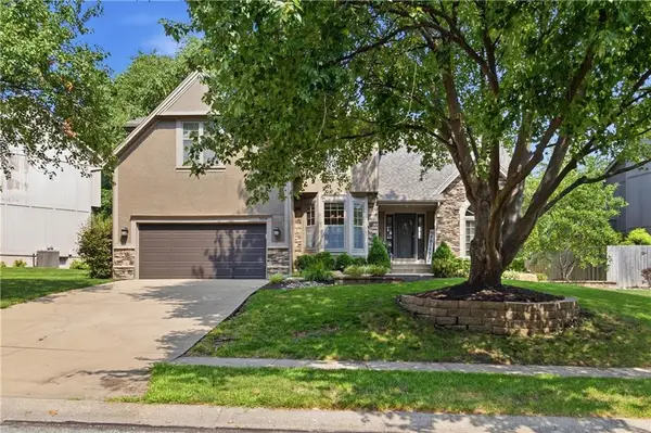 9104 W 131st Terrace, Overland Park, KS 66213