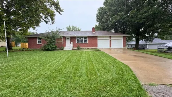 433 E Elm Street, Drexel, MO 64742
