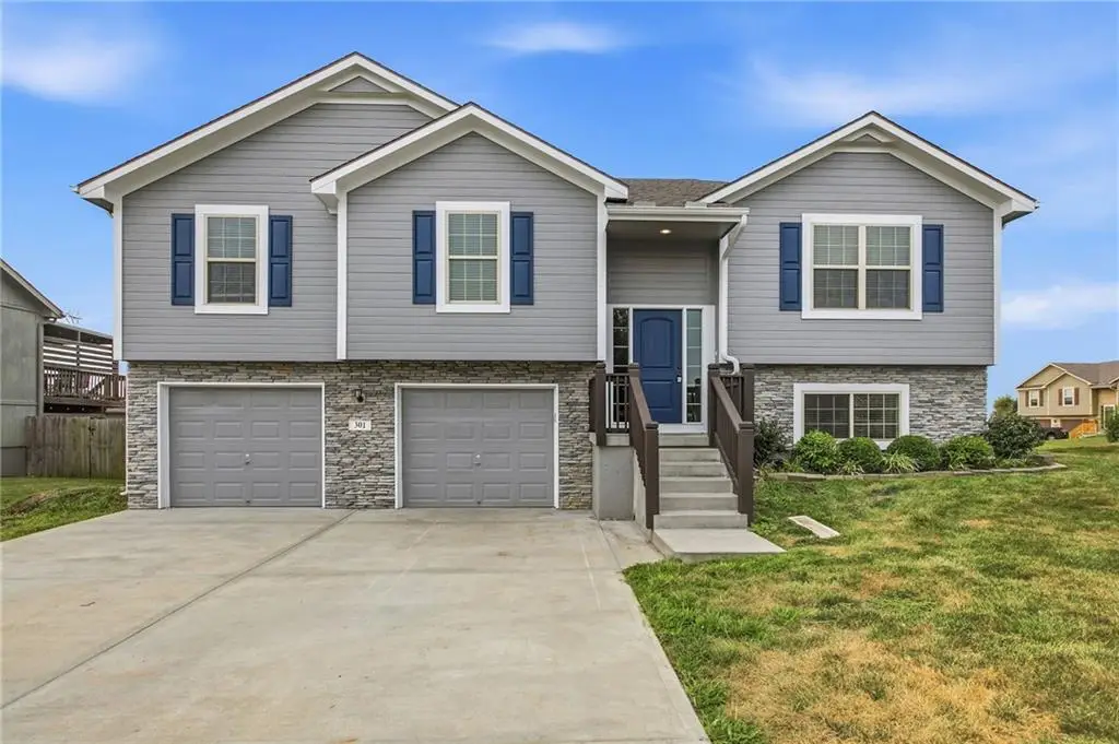 301 NE 192nd Terrace, Smithville, MO 64089 - #1