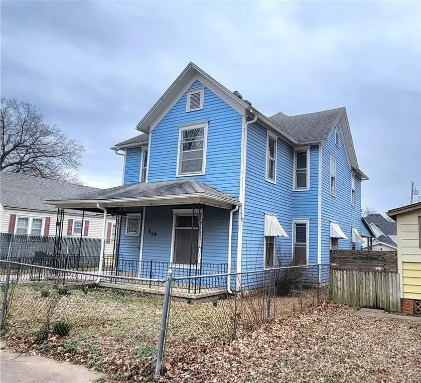 519 W Elm Street, Chanute, KS 66720 - #1