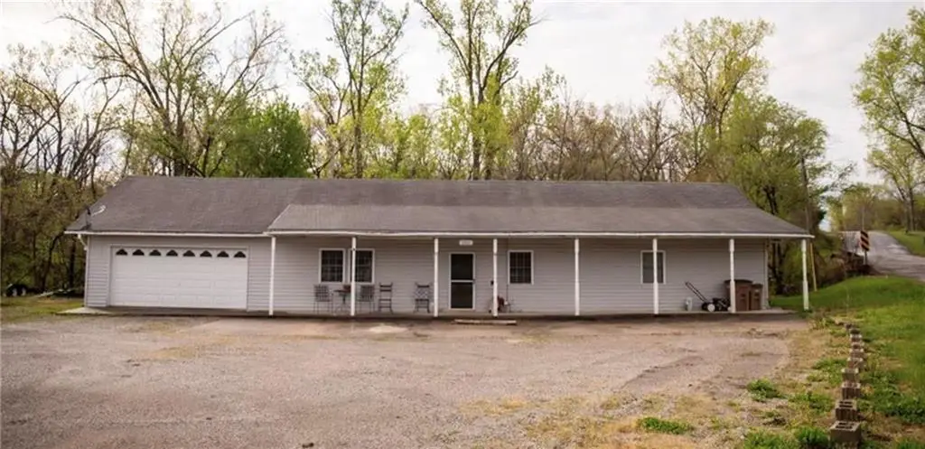 10945 Us Highway 59 Highway, Atchison, KS 66002 - #1