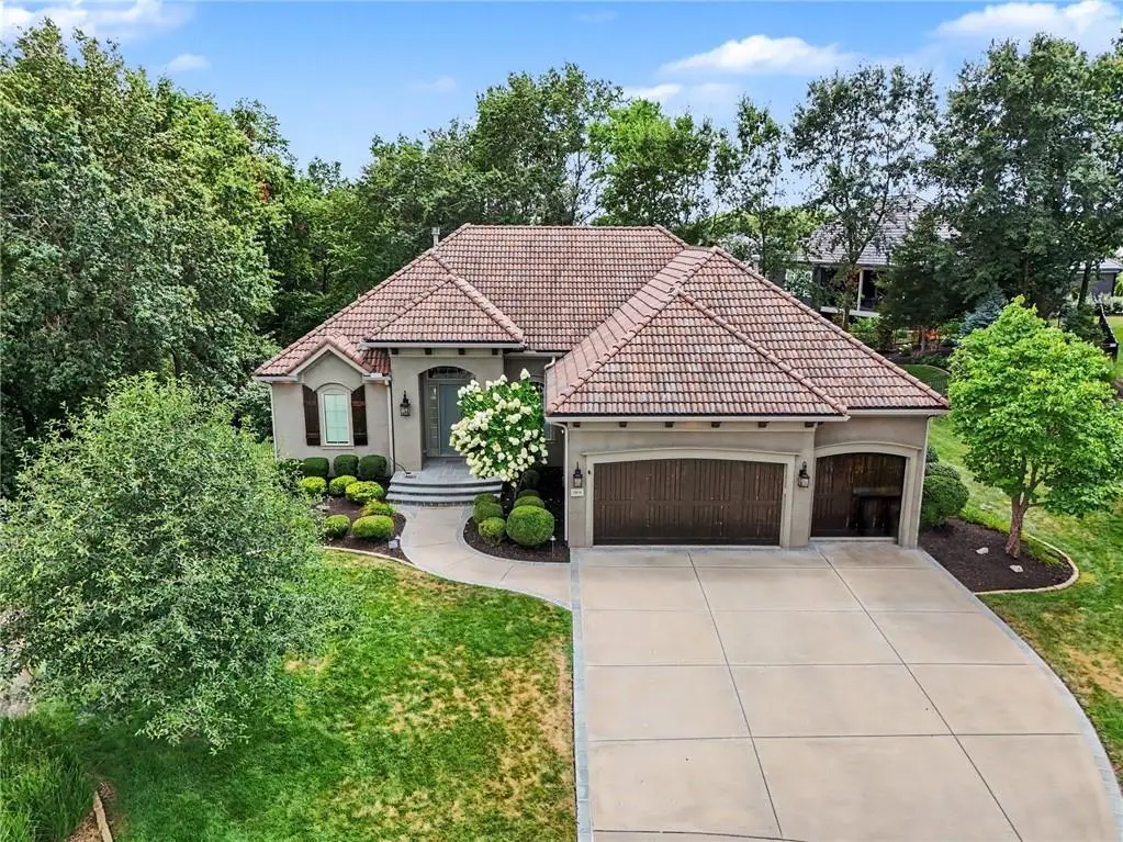 5950 N Saline Avenue, Kansas City, MO 64151 - #1