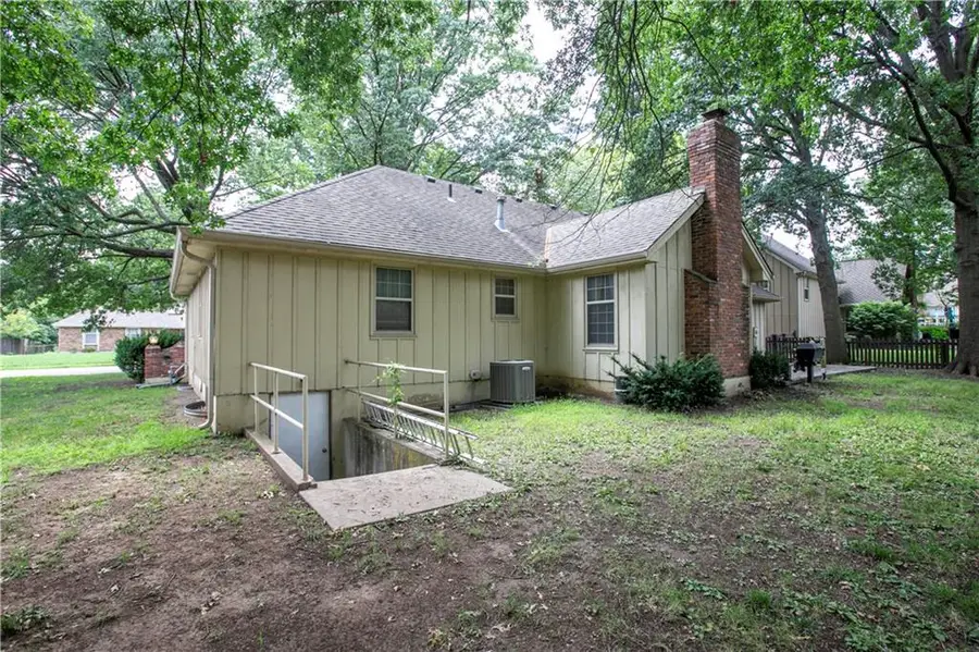 1010 SE 4th Terrace, Lees Summit, MO 64063 - #3