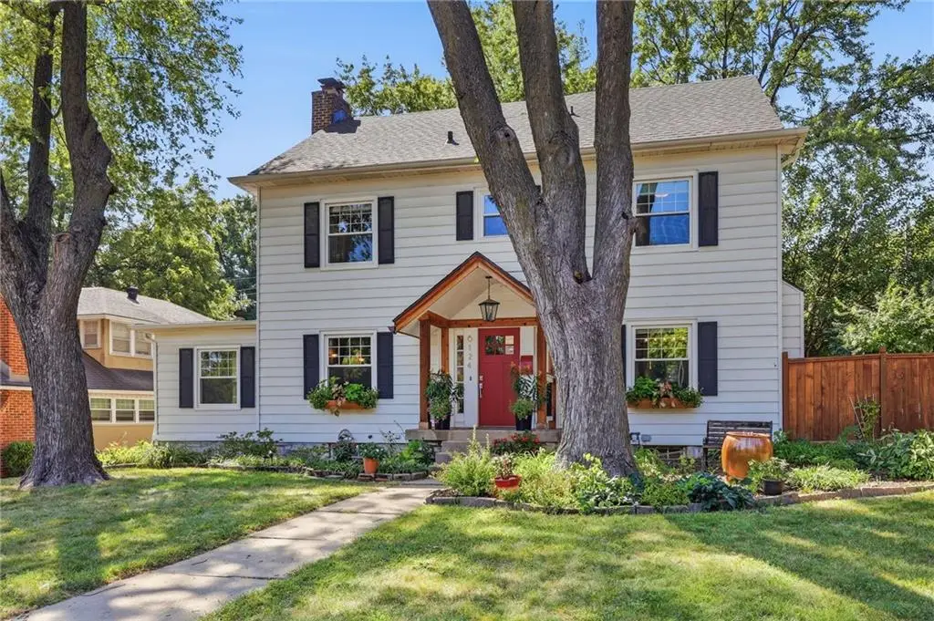 6124 Oak Street, Kansas City, MO 64113 - #1