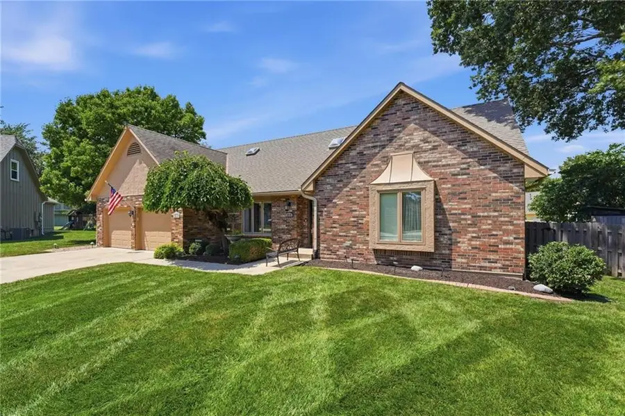 9314 W 117th Street, Overland Park, KS 66210 - #2