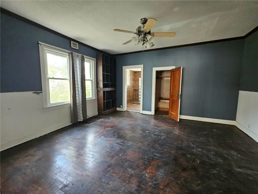 1107 S Maple Street, Carthage, MO 64836 - #3