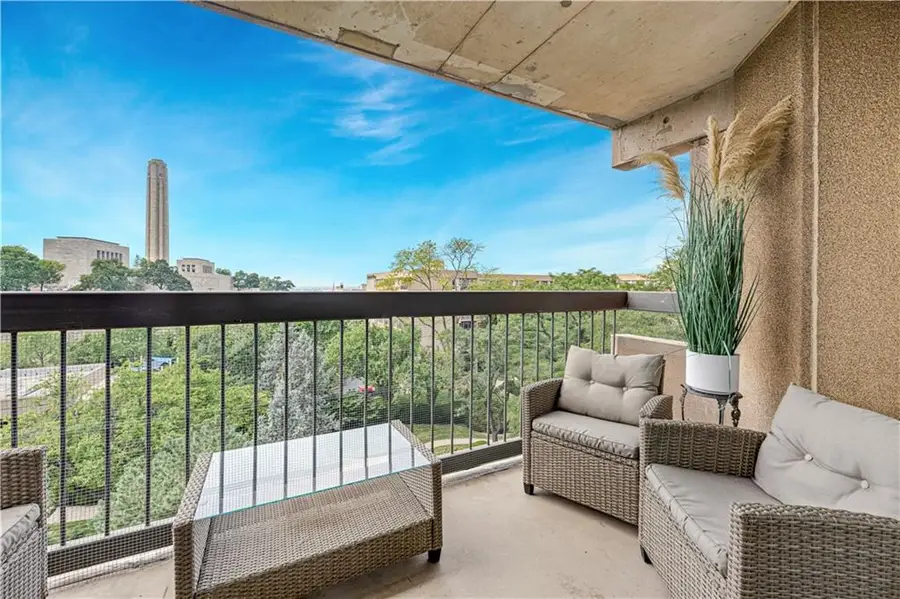 2510 Grand Boulevard #903, Kansas City, MO 64108 - #2