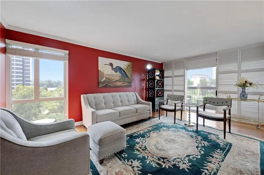 2510 Grand Boulevard #903, Kansas City, MO 64108 - #3