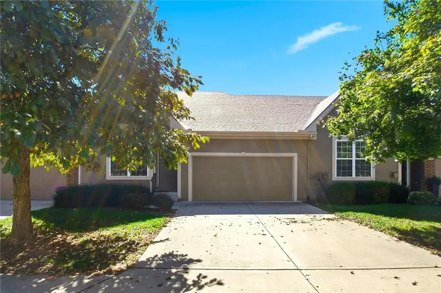 15517 W 61st Street, Shawnee, KS 66217 - #2