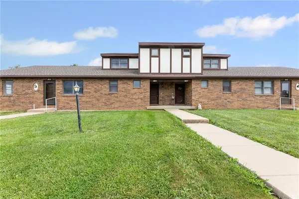 1113 Durham Drive, Paola, KS 66071