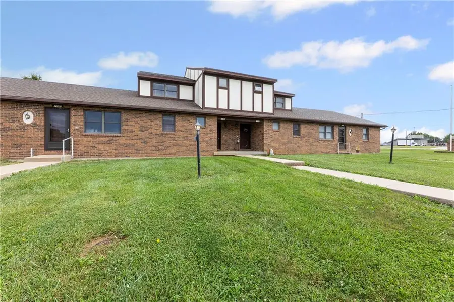 1113 Durham Drive, Paola, KS 66071 - #2