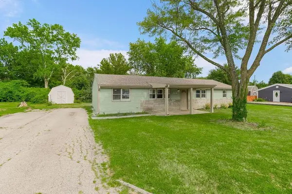 8109 N Summit Road, Kansas City, MO 64118