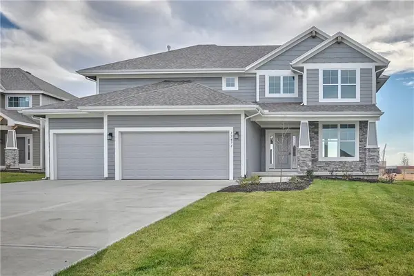 17109 W 164th Terrace, Olathe, KS 66062