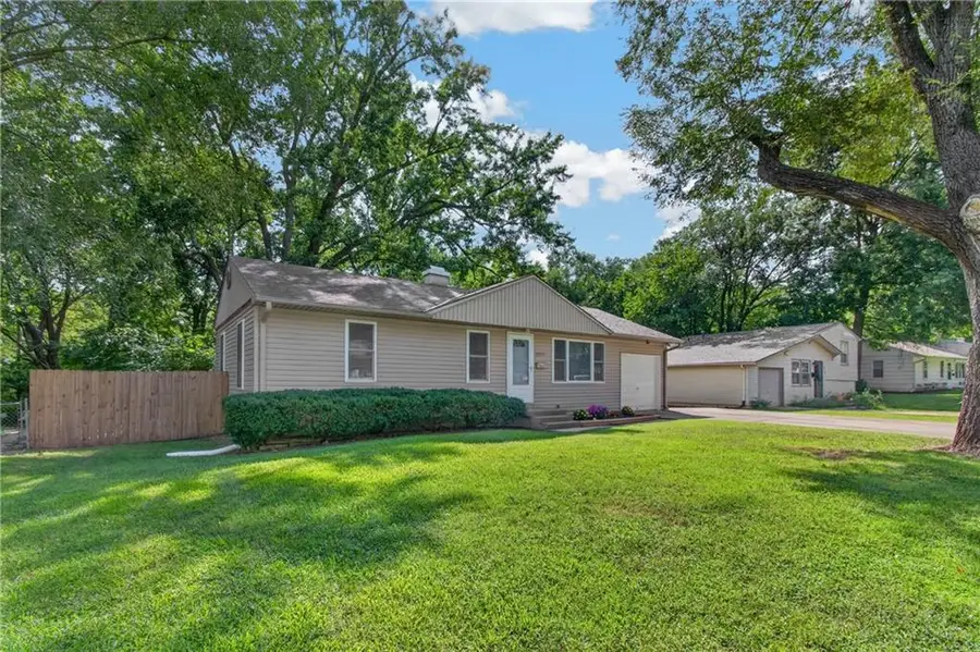 8509 E 111th Street, Kansas City, MO 64134 - #3