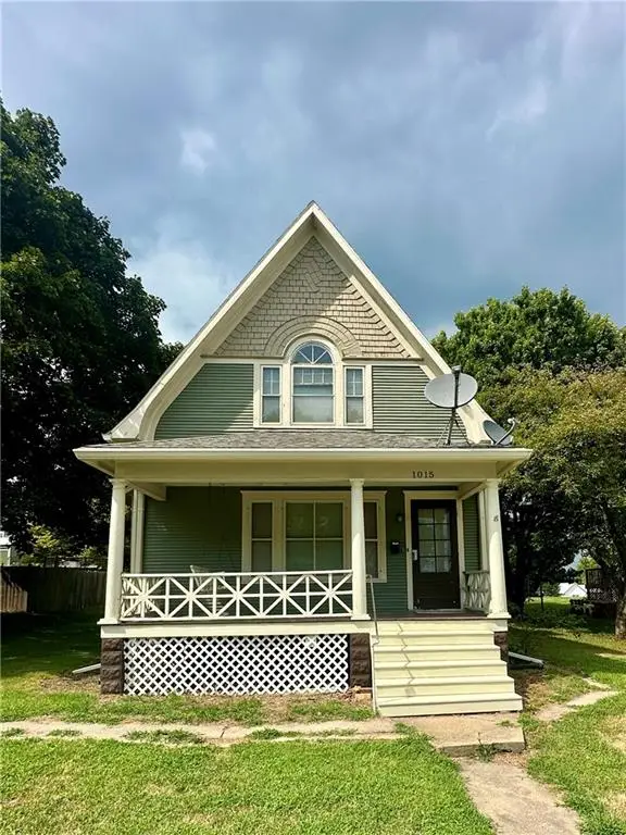 1015 E 2nd Street, Maryville, MO 64468 - #2