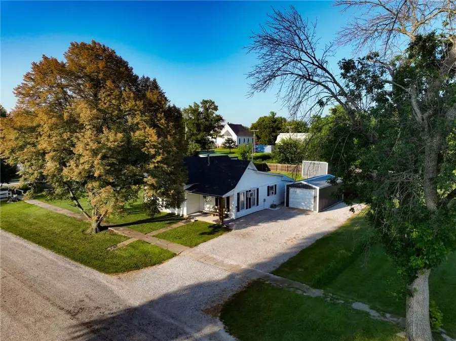 312 S Sycamore Street, Fairview, KS 66425 - #2