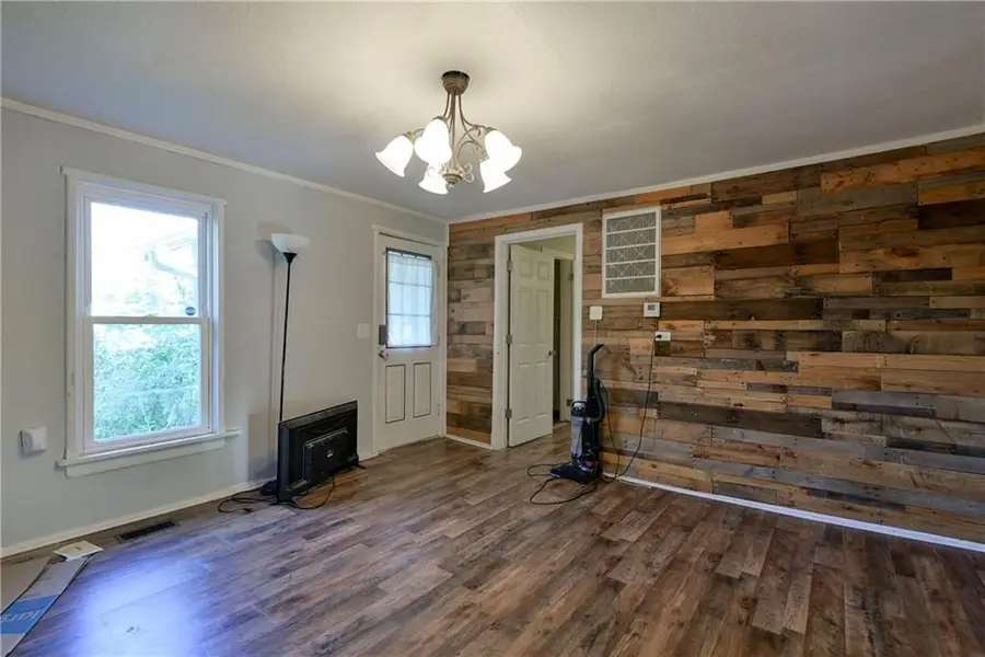 407 S Clarke Avenue, Clever, MO 65631 - #2