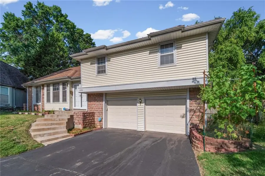 10530 Wedd Street, Overland Park, KS 66212 - #2