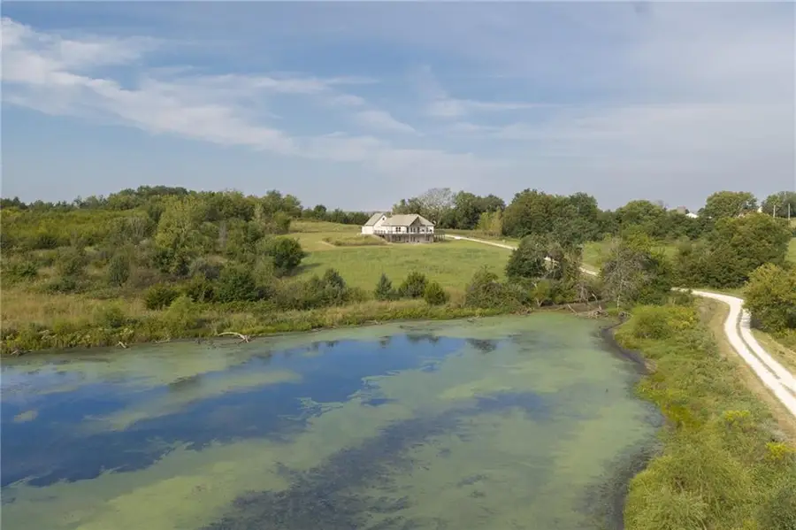 21815 187th Street, Tonganoxie, KS 66086 - #2