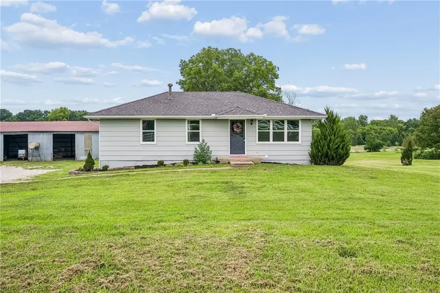 34906 E Colbern Road, Lone Jack, MO 64070 - #3