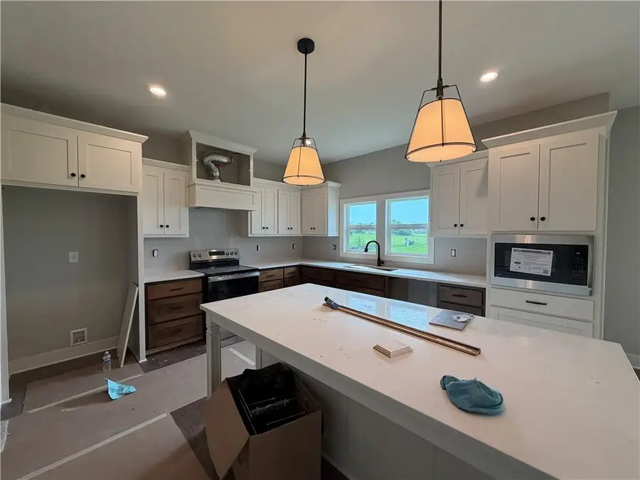 16978 S Brentwood Street, Olathe, KS 66062 - #2
