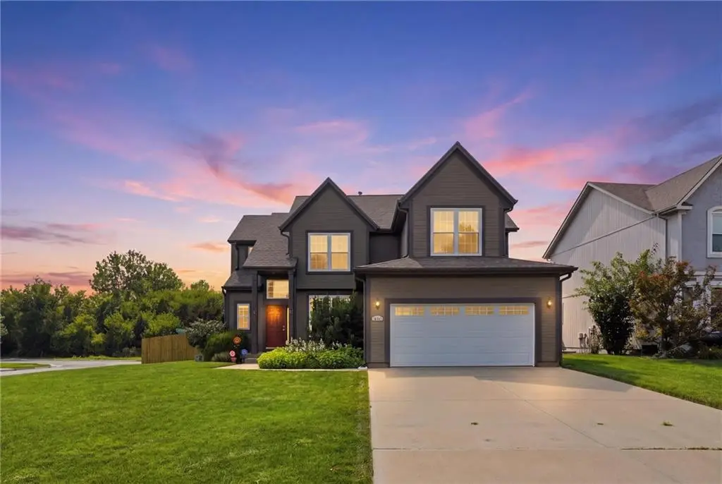15462 S Hillside Street, Olathe, KS 66062 - #1