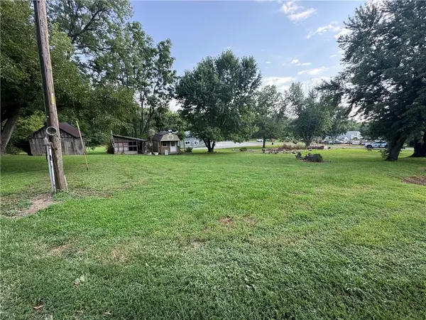 402 E 3rd Street, Mound City, MO 64470