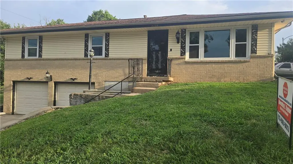 3259 Lafayette Avenue, Kansas City, KS 66104 - #1