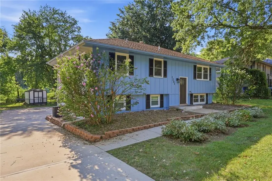 1201 SW Mission Place, Lees Summit, MO 64081 - #2