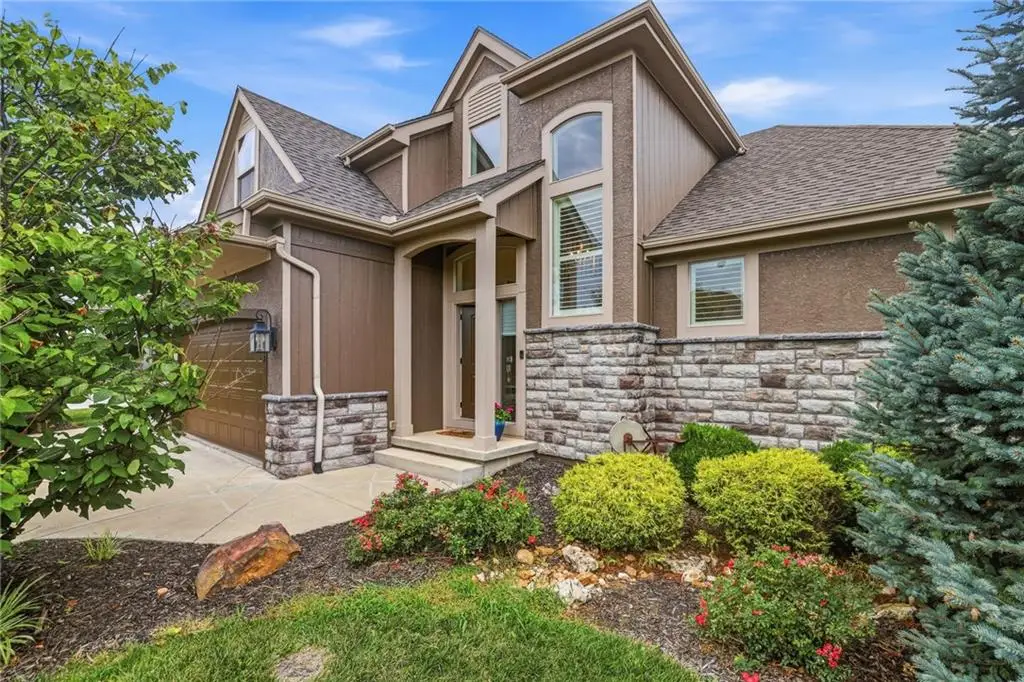 16503 S Parkwood Street, Olathe, KS 66062 - #1