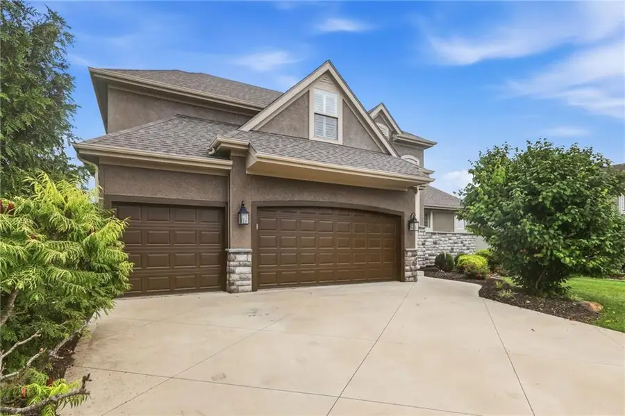 16503 S Parkwood Street, Olathe, KS 66062 - #2