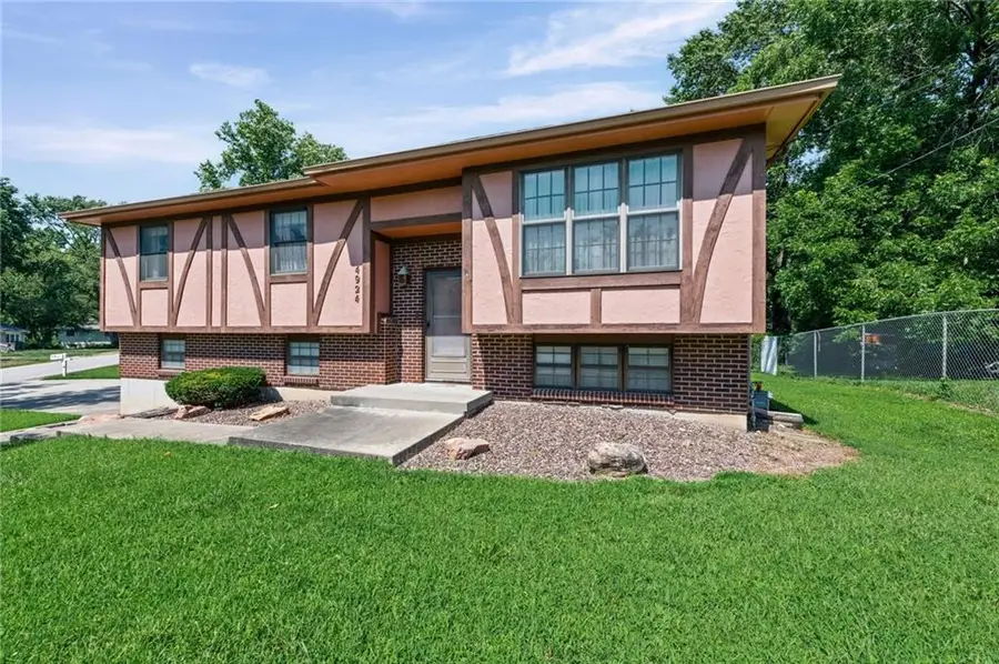 4924 Welborn Lane, Kansas City, KS 66104 - #2