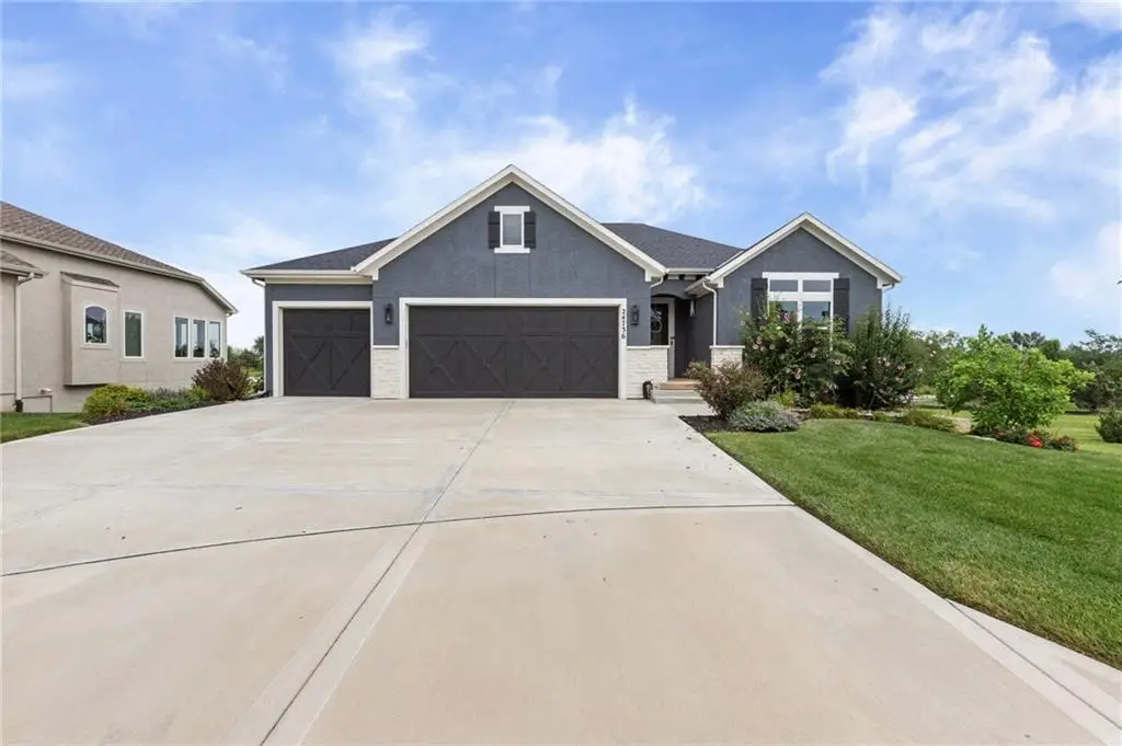 24736 W 112th Street, Olathe, KS 66061 - #1