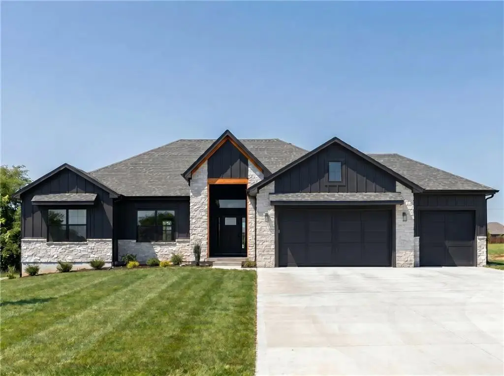 30409 E 138th Street, Lees Summit, MO 64086 - #1