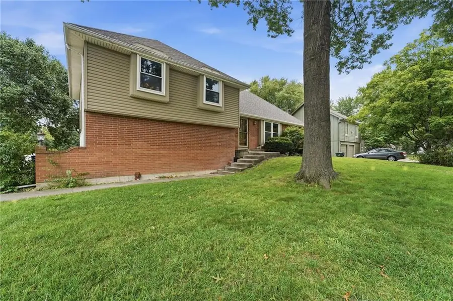 400 S Normandy Drive, Olathe, KS 66061 - #3