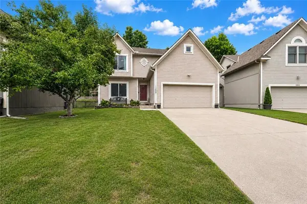 13850 S Mullen Street, Olathe, KS 66062