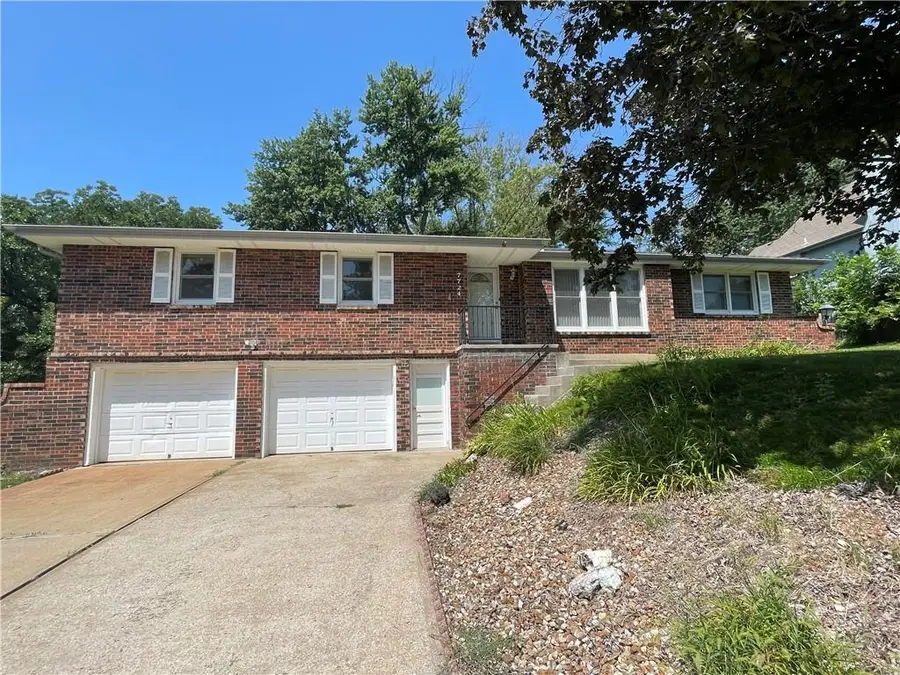 7724 NW Eastside Drive, Weatherby Lake, MO 64152 - #3