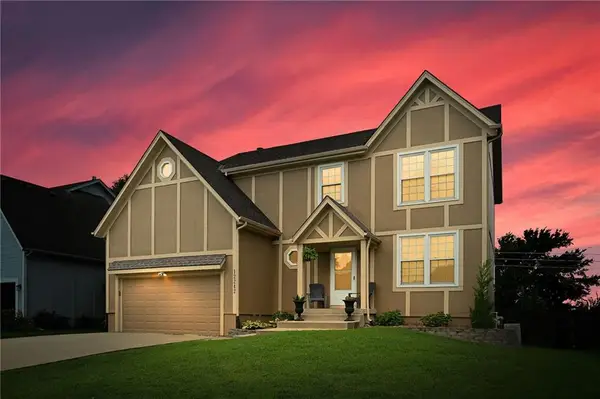 12242 S Shannan Lane, Olathe, KS 66062