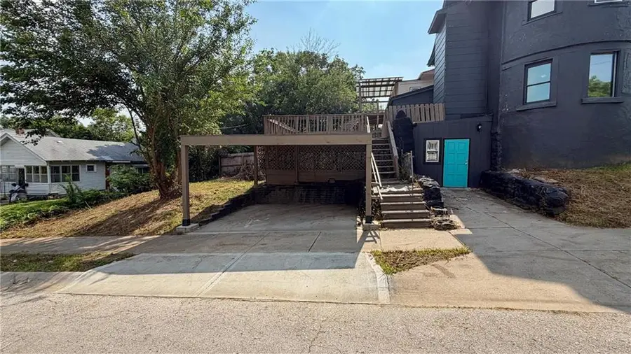 2500 E 42 Street, Kansas City, MO 64130 - #2